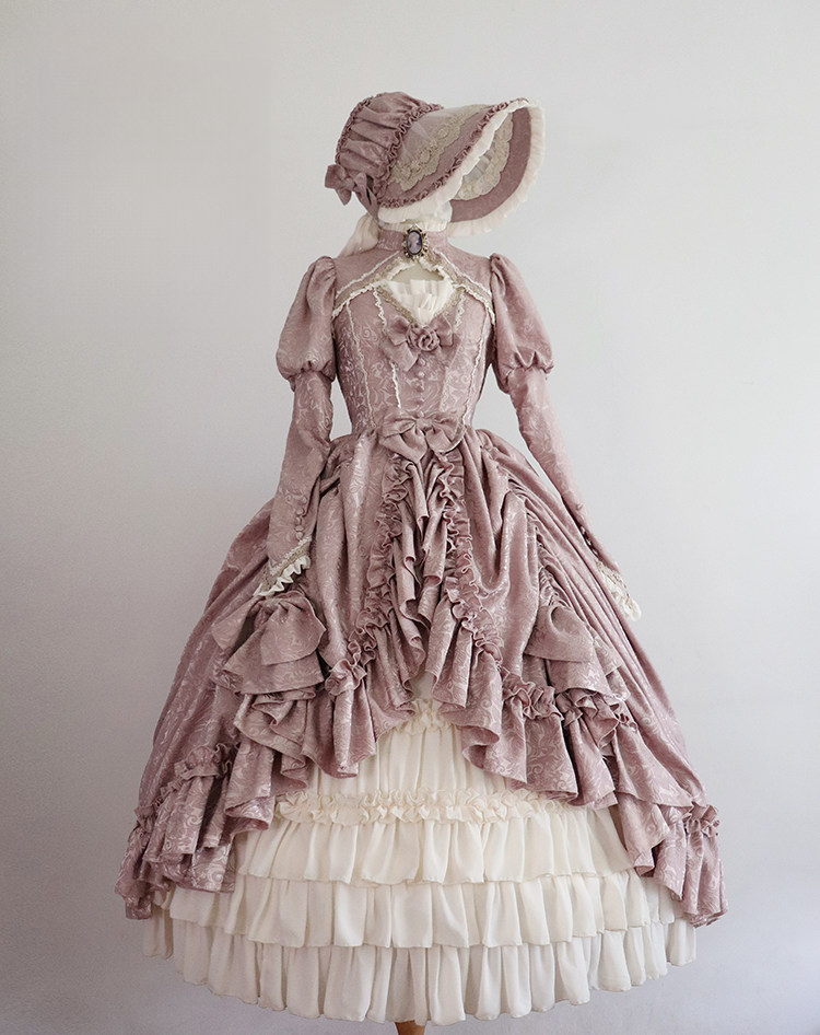 How to Choose a Plus-Size Lolita Dress Colorway Without Guessing the Fit